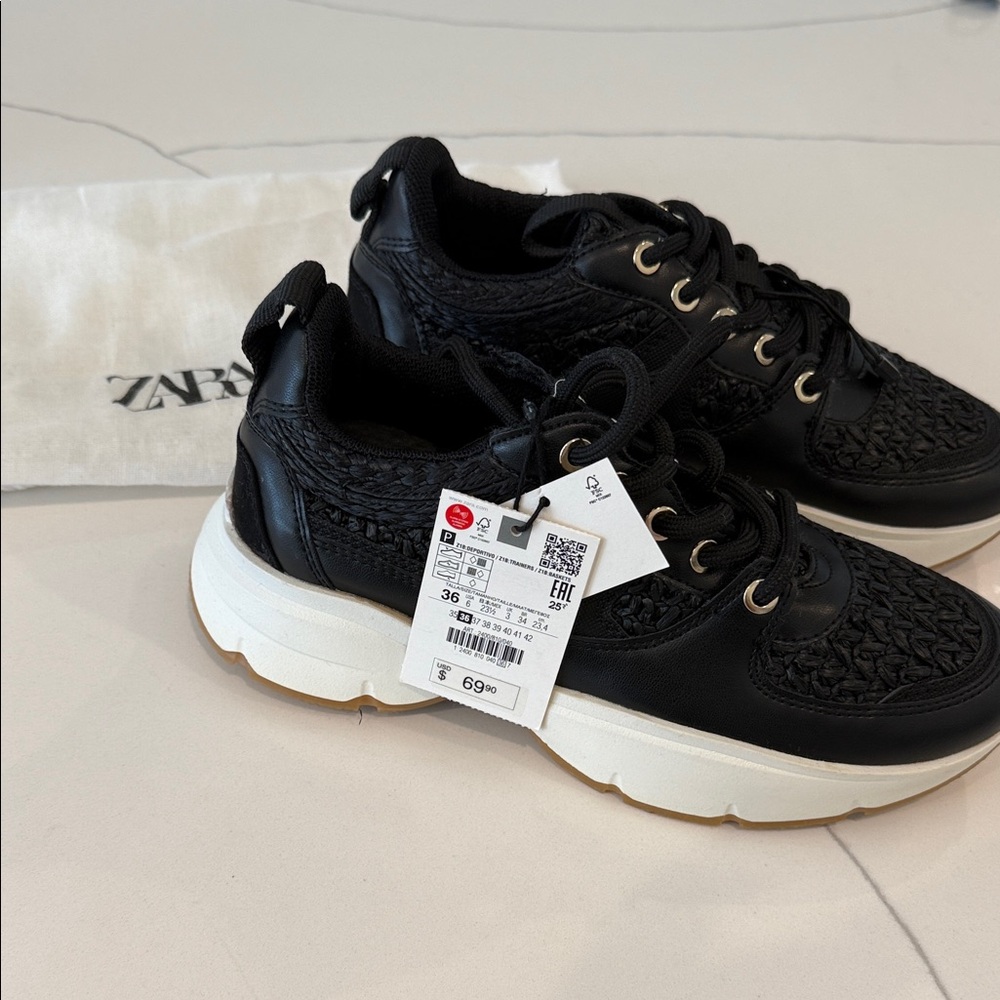 Zara Black and White Women's Sneakers